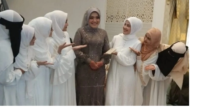 Mona Hasinah Alaydrus, Istri Baru Habib Rizieq yang Cantik